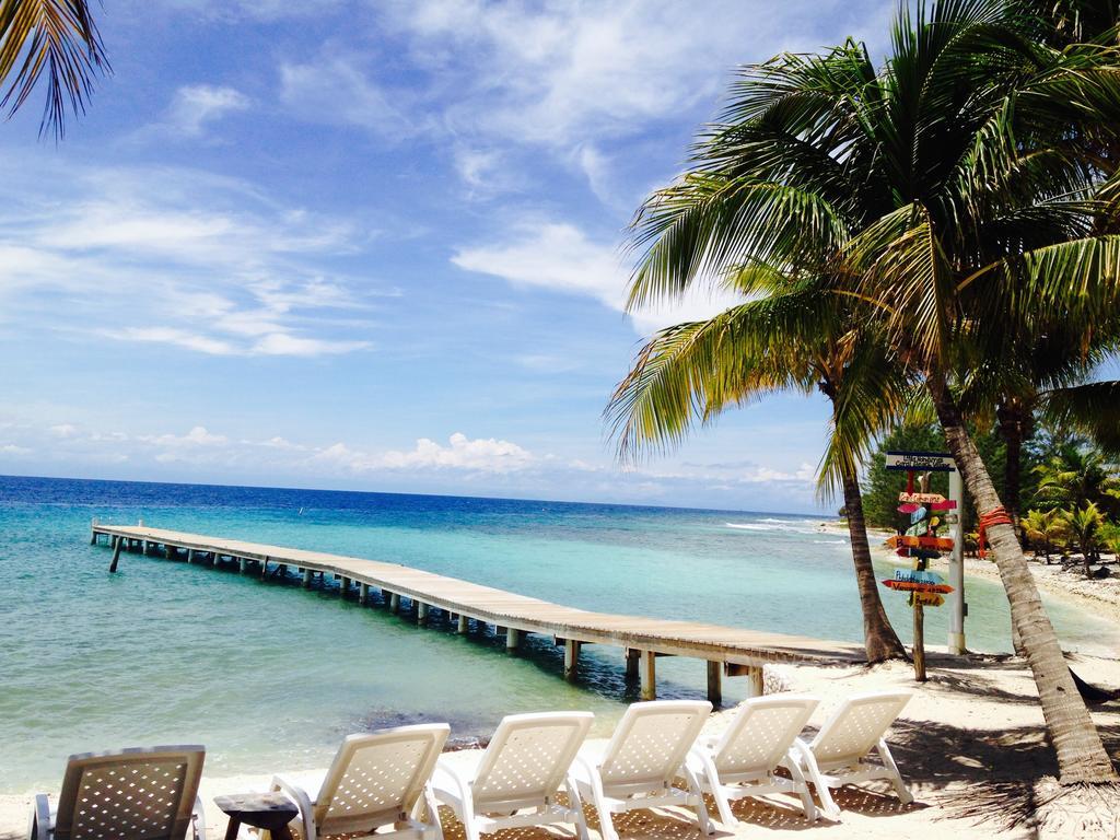 Coral Beach Village Resort Utila Exterior photo